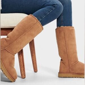 UGG Classic Chestnut Brown Boots Size 5 Genuine Leather/Sheepskin